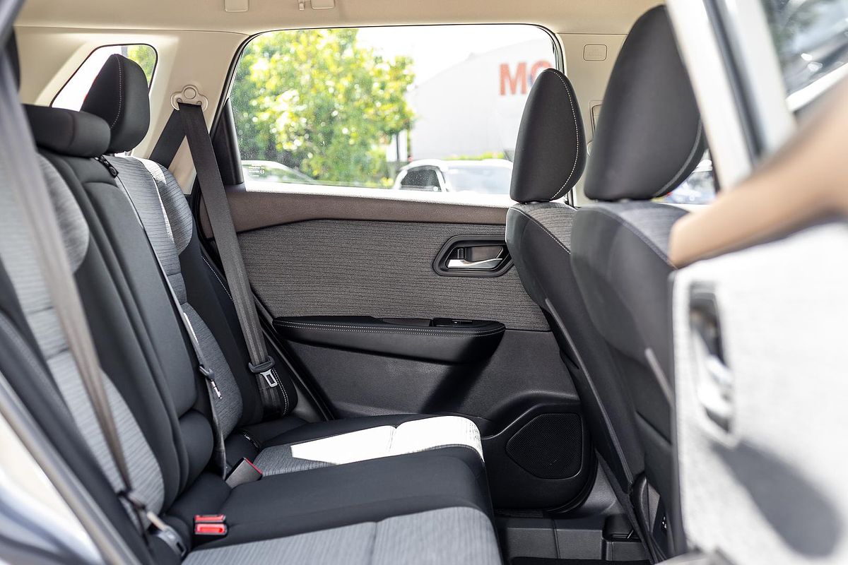 2024 Nissan X-TRAIL ST T33