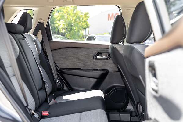 2024 Nissan X-TRAIL ST T33