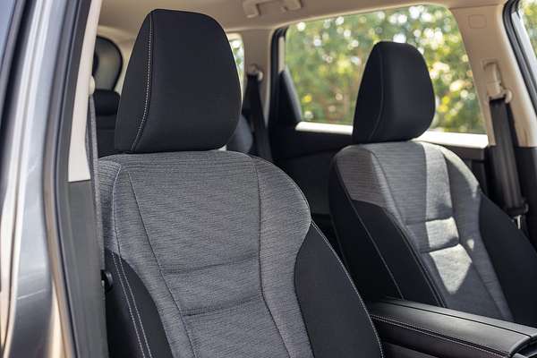 2024 Nissan X-TRAIL ST T33