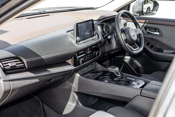 2024 Nissan X-TRAIL ST T33