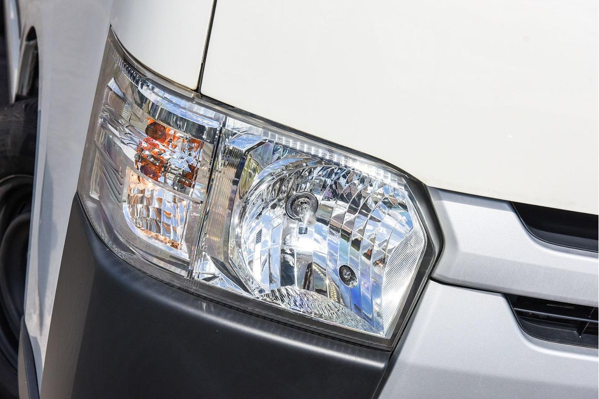 2016 Toyota Hiace KDH201R LWB
