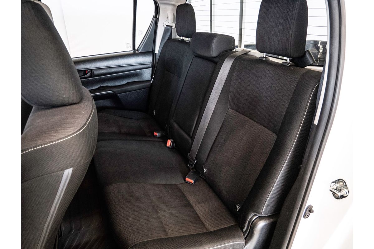 2018 Toyota Hilux SR GUN126R 4X4