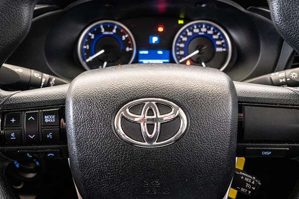 2018 Toyota Hilux SR GUN126R 4X4