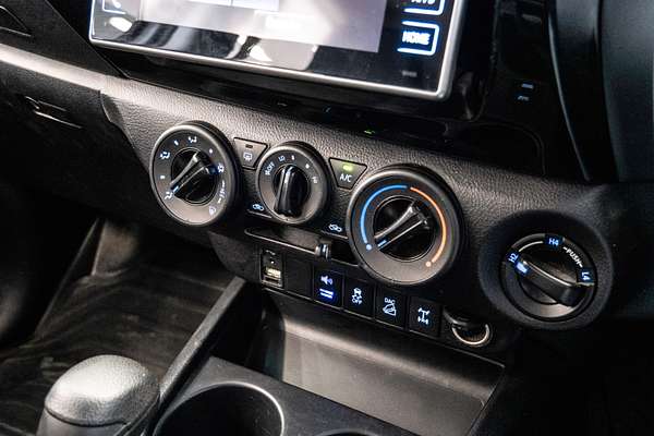 2018 Toyota Hilux SR GUN126R 4X4