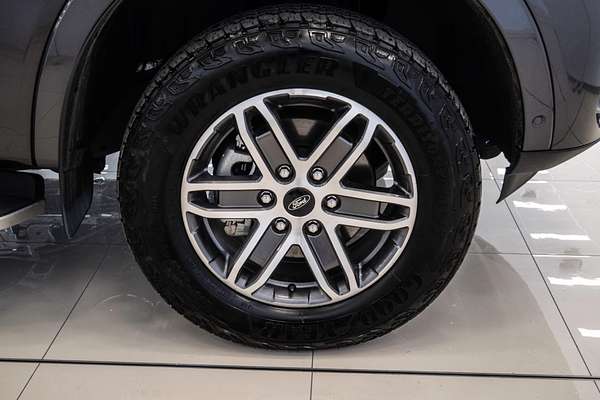 2024 Ford Everest Platinum