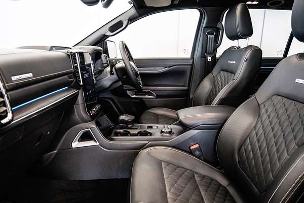 2024 Ford Everest Platinum