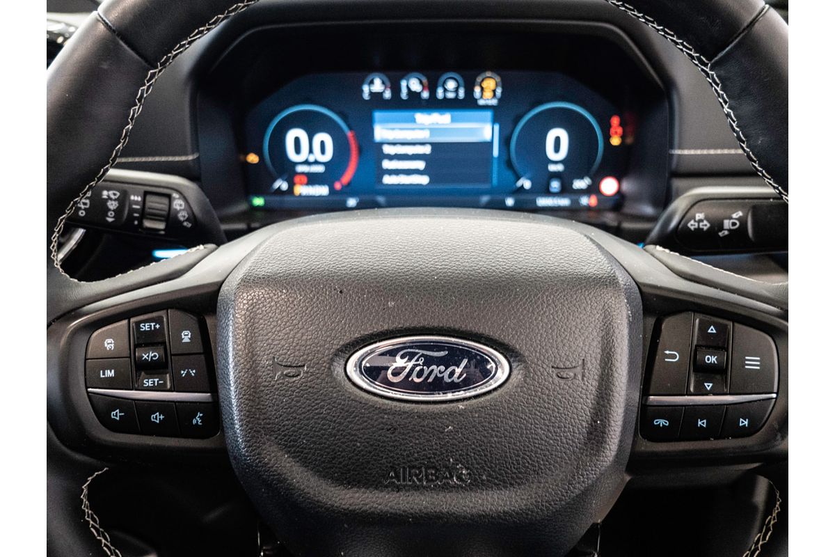 2024 Ford Everest Platinum