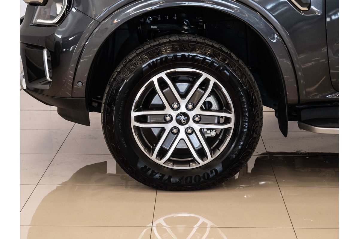2024 Ford Everest Platinum