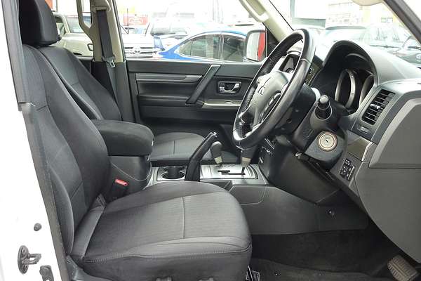 2018 Mitsubishi Pajero GLX NX