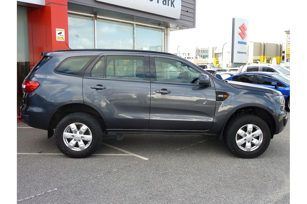 2017 Ford Everest Ambiente UA