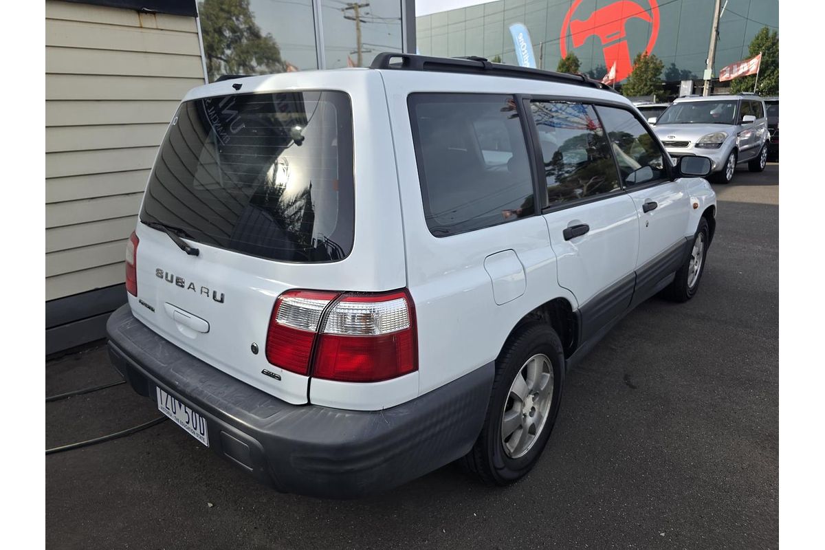 2000 Subaru Forester GX 79V