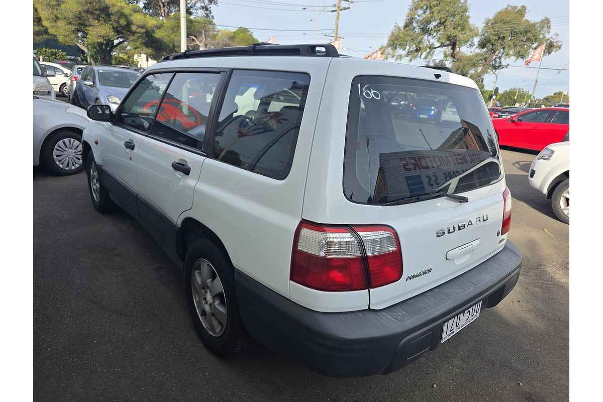 2000 Subaru Forester GX 79V