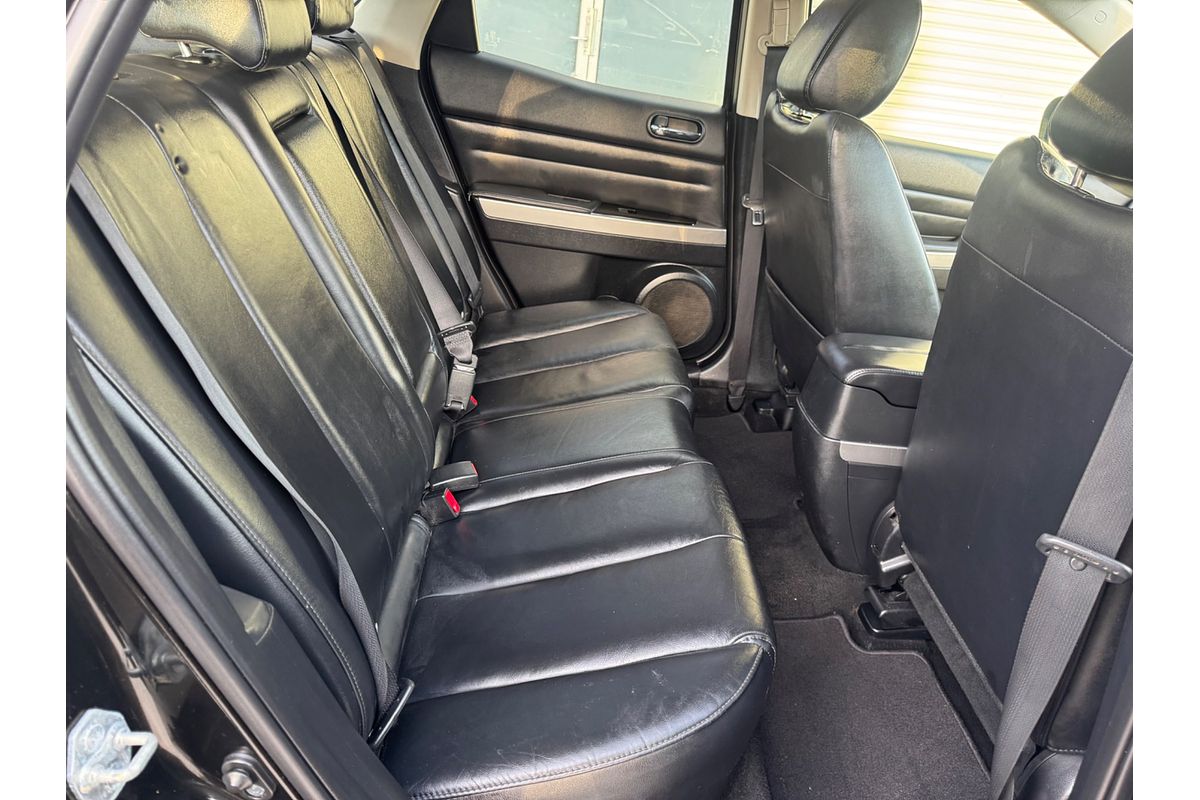 2011 Mazda CX-7 Luxury Sports ER Series 2