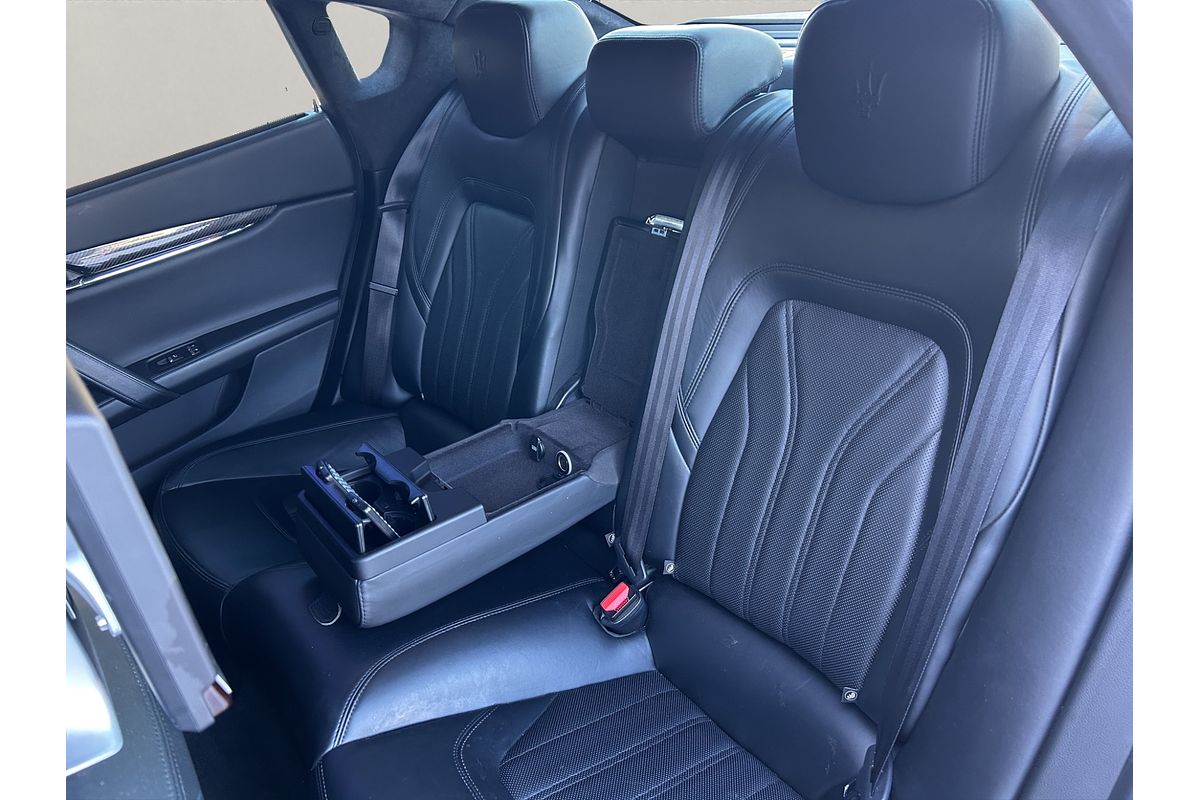 2014 Maserati QUATTROPORTE GTS 3.8P/8AT/SP/4DR/