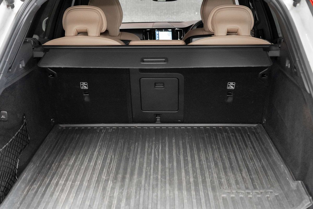2019 Volvo XC60 T5 Inscription