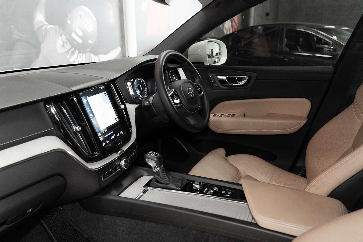 2019 Volvo XC60 T5 Inscription