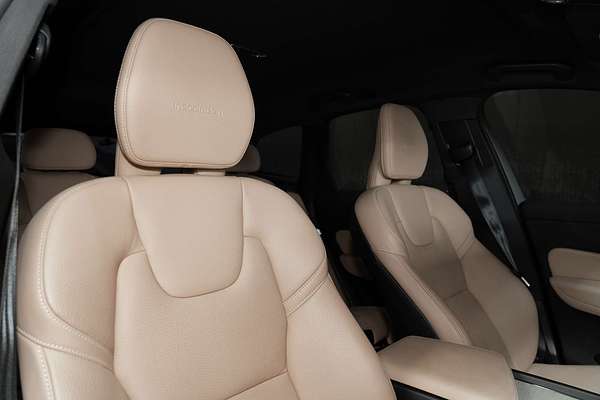 2019 Volvo XC60 T5 Inscription