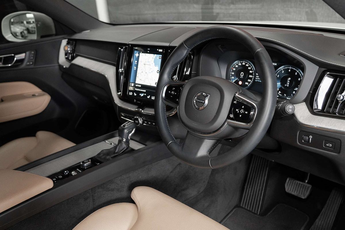 2019 Volvo XC60 T5 Inscription