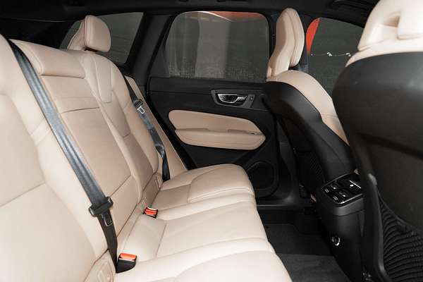 2019 Volvo XC60 T5 Inscription