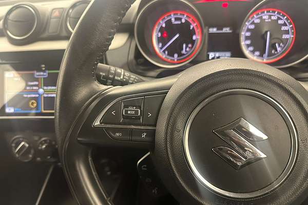 2017 Suzuki Swift GL Navigator Safety Pack AZ