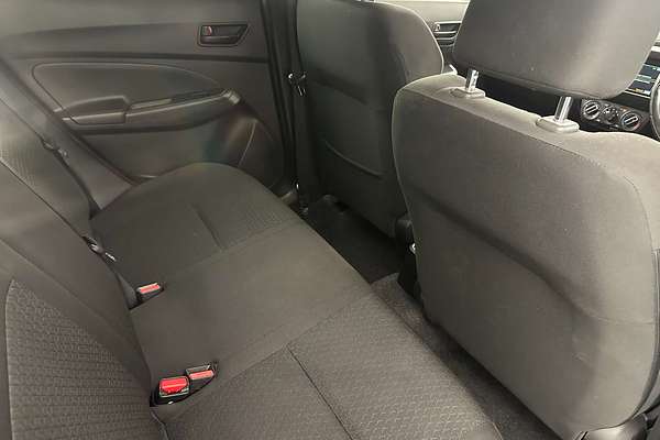 2017 Suzuki Swift GL Navigator Safety Pack AZ