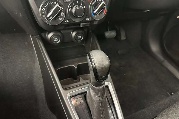 2017 Suzuki Swift GL Navigator Safety Pack AZ