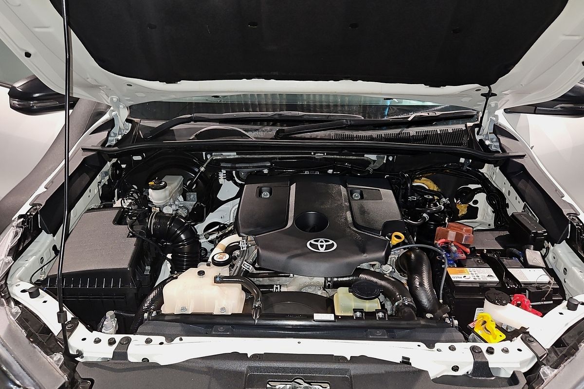 2020 Toyota Hilux SR GUN126R 4X4