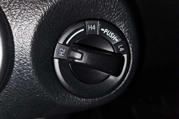 2020 Toyota Hilux SR GUN126R 4X4