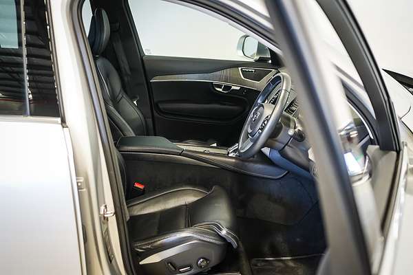 2021 Volvo XC90 B6 Inscription