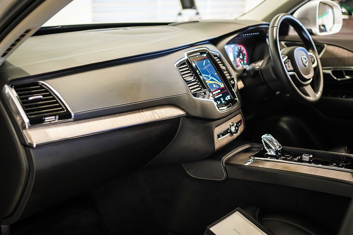 2021 Volvo XC90 B6 Inscription