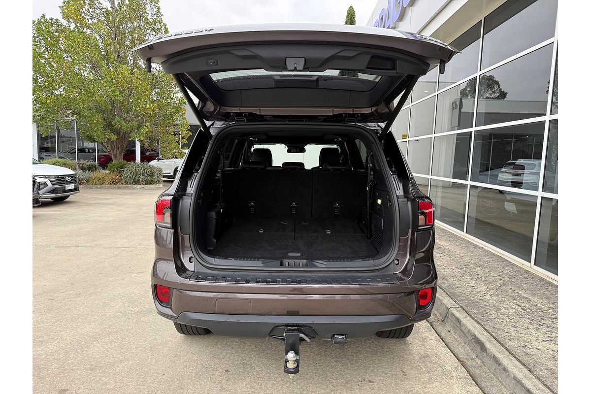 2023 Ford Everest Platinum
