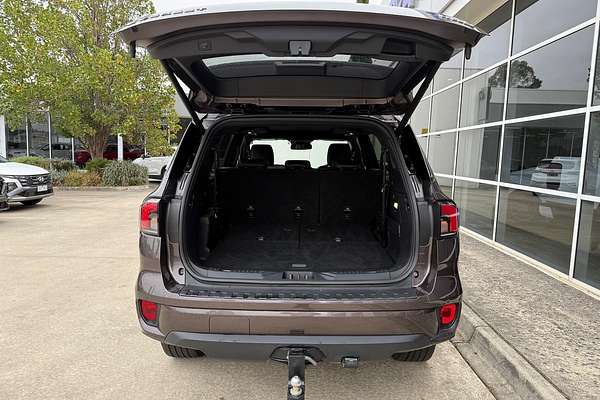 2023 Ford Everest Platinum