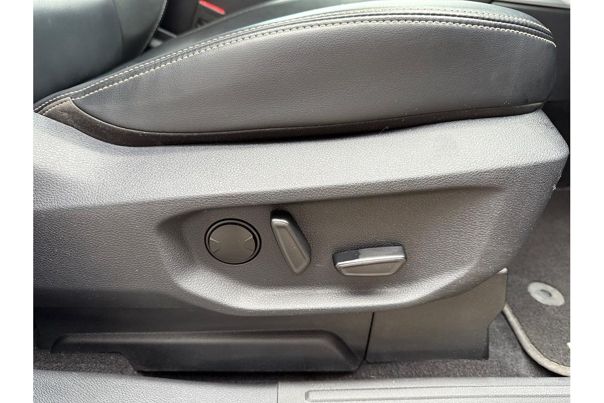 2023 Ford Everest Platinum