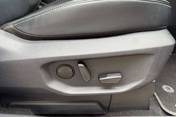 2023 Ford Everest Platinum
