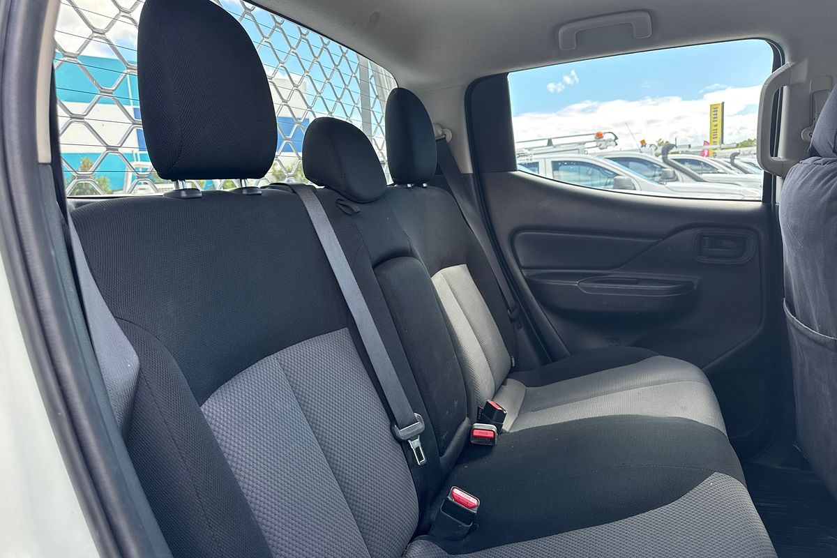 2021 Mitsubishi Triton GLX MR 4X4