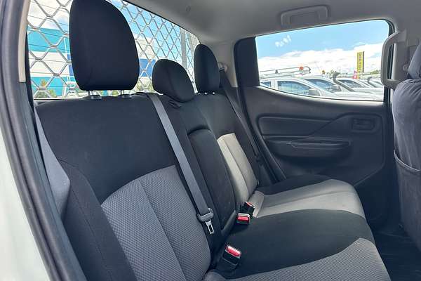 2021 Mitsubishi Triton GLX MR 4X4