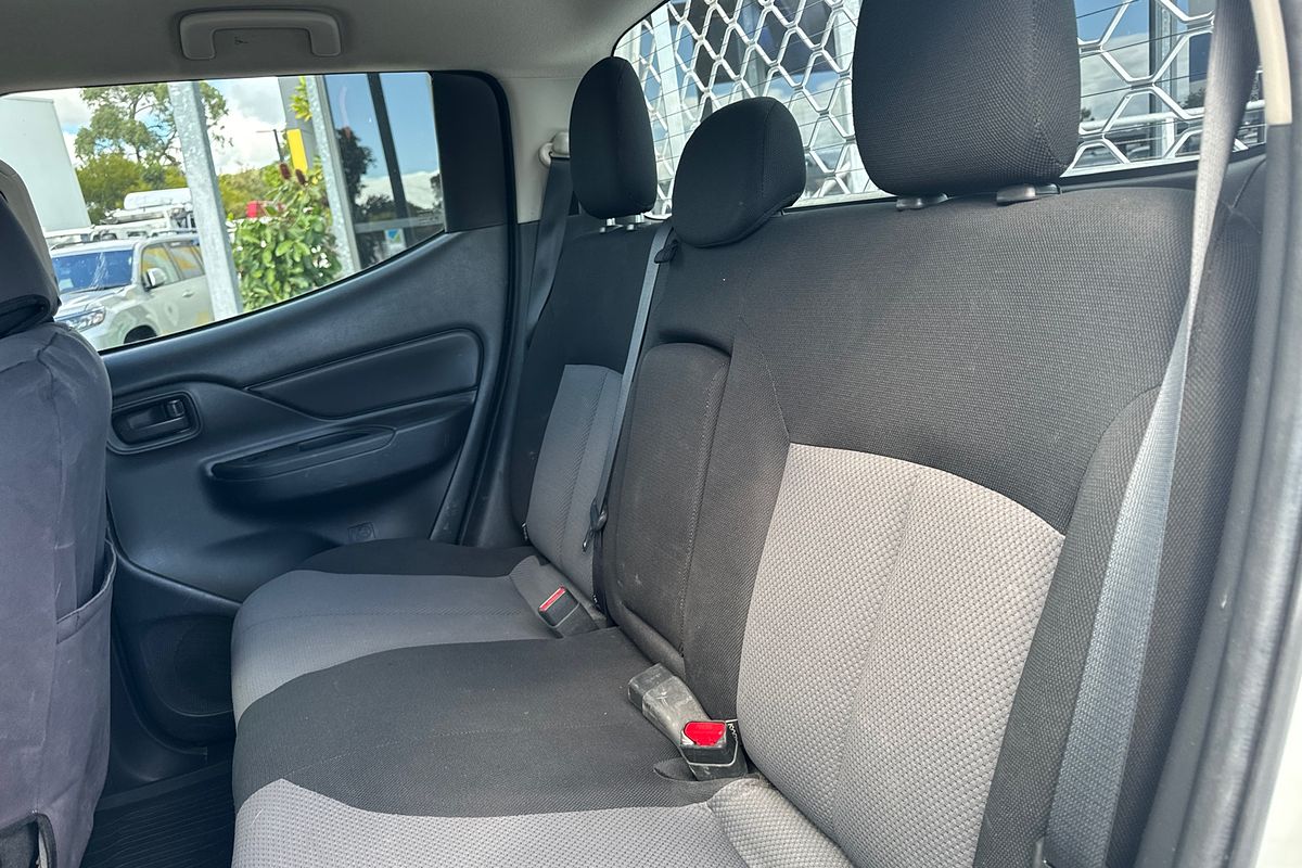2021 Mitsubishi Triton GLX MR 4X4