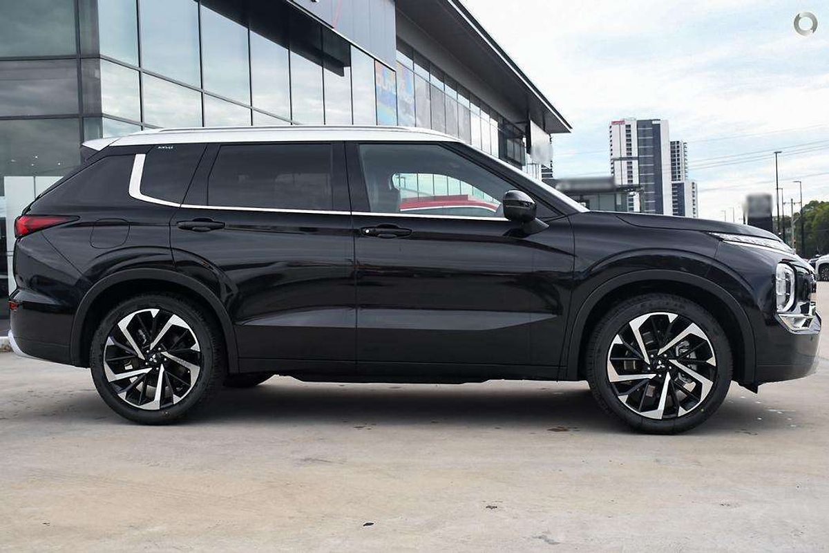 2024 Mitsubishi Outlander Exceed Tourer ZM AWD