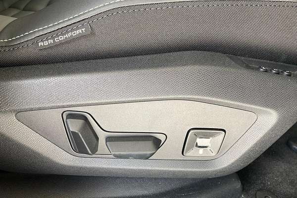 2024 Peugeot 3008 GT Premium Hybrid P64