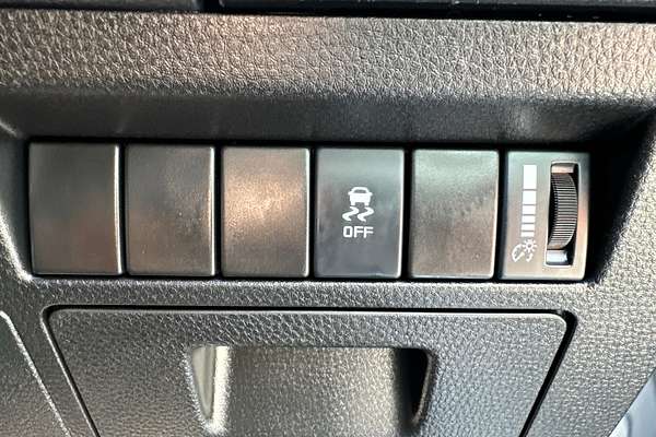 2022 Isuzu D-MAX SX High Ride Rear Wheel Drive