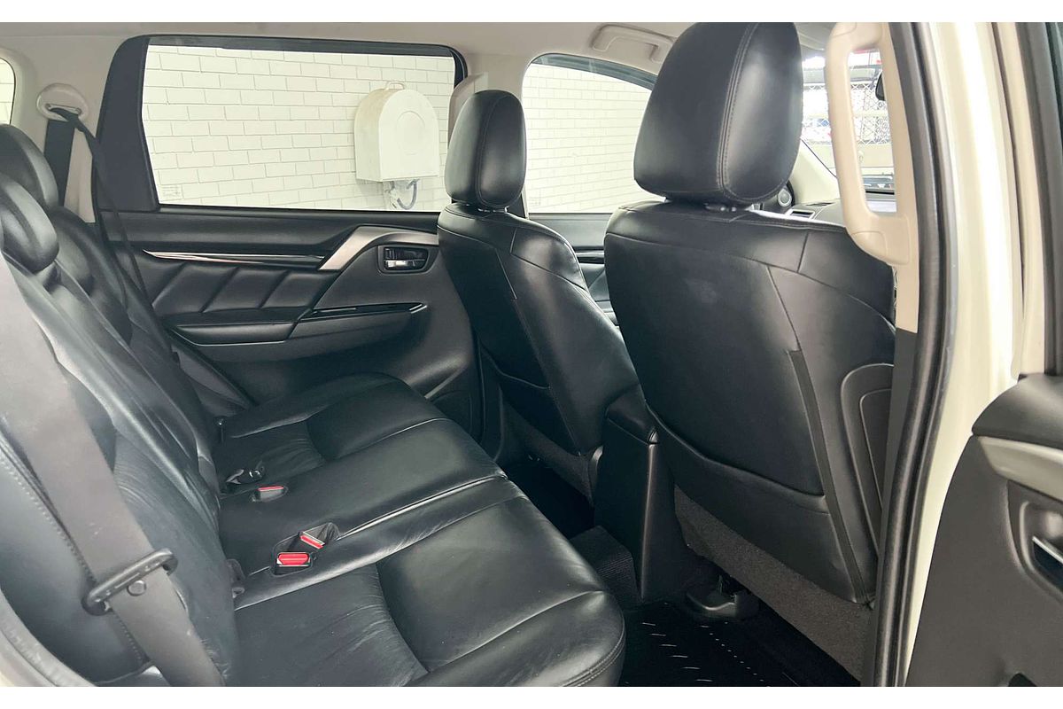 2017 Mitsubishi Pajero Sport GLS QE