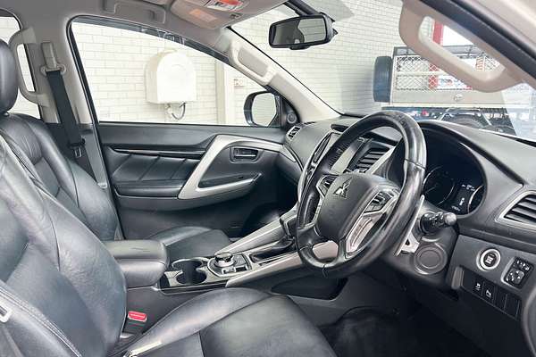 2017 Mitsubishi Pajero Sport GLS QE