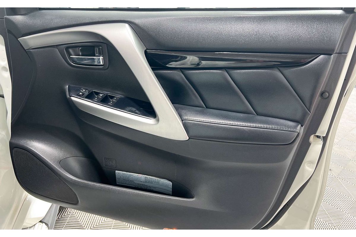 2017 Mitsubishi Pajero Sport GLS QE