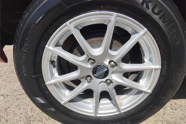 2011 Nissan Micra ST K13