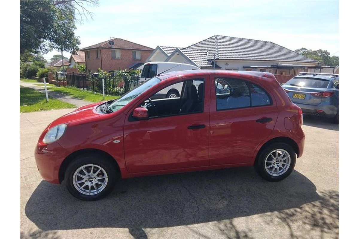 2011 Nissan Micra ST K13