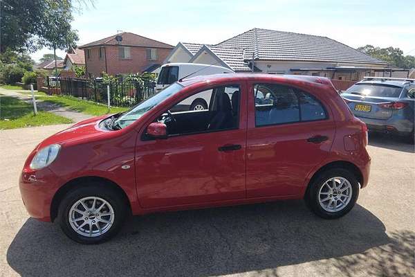 2011 Nissan Micra ST K13
