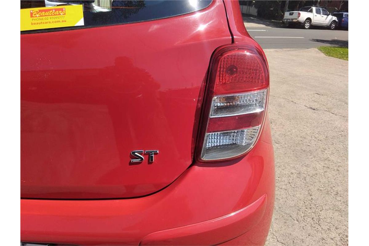 2011 Nissan Micra ST K13