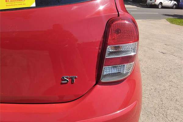 2011 Nissan Micra ST K13