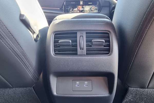 2024 Nissan QASHQAI N-DESIGN e-POWER J12