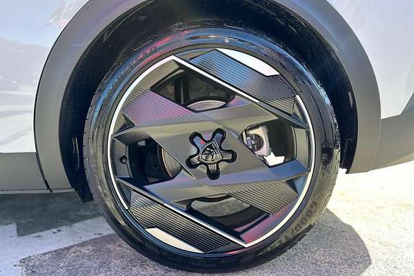 2024 Peugeot 408 GT Plug-In Hybrid P54